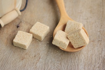 brown cane sugar cube