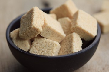 brown cane sugar cube