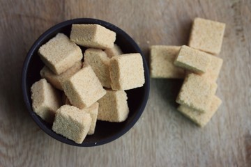 brown cane sugar cube