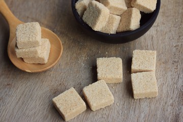 brown cane sugar cube