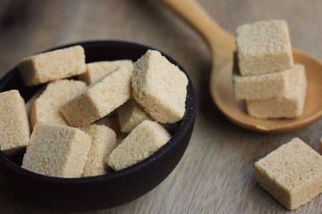 brown cane sugar cube
