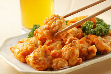 鶏の唐揚げとビール　Fried chicken and beer