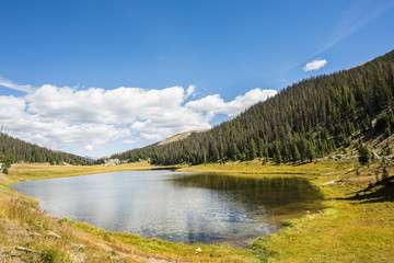 Fototapeta na wymiar Poudre Lake in the fall in Rocky Mountains in Colorado