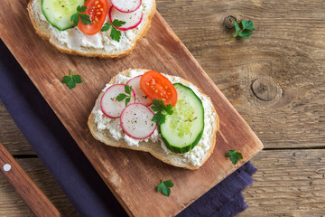 sandwiches with ricotta cheese and vegetables