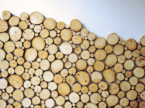 Troncos de madera, decoraci&oacute;n e interiorismo