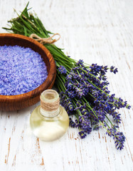 Fototapeta na wymiar lavender oil with bath salt