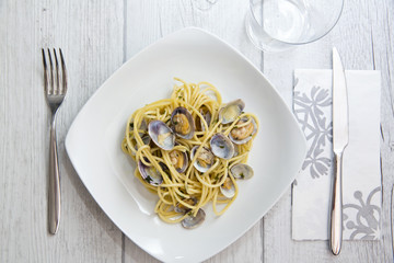 Spaghetti with fresh clams