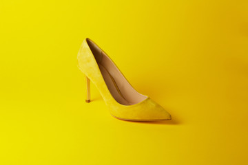 scarpa elegante con tacco