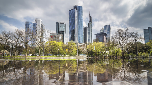 Mainhattan gespiegelt