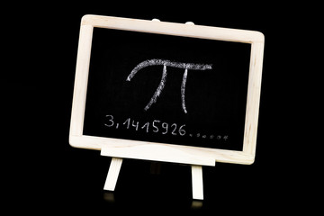 Kreiszahl Pi auf Schultafel