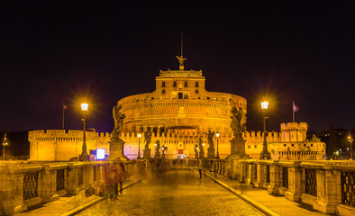 Plakat Night view of Castel Sant'Angelo in Rome