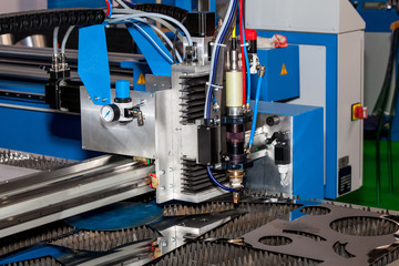 Laser cutting machine
