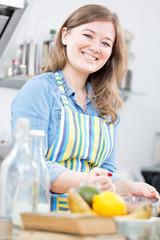 Frau in der Küche 