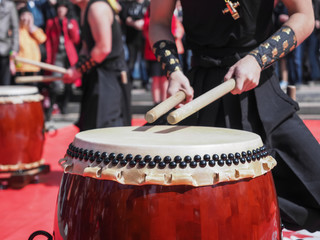 Musicians play drums