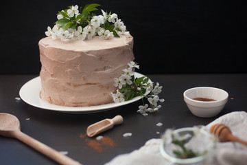 cheese cream biscuit cake with white Frosting