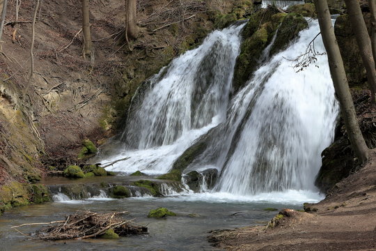 Der Lutter Wasserfall bei Gro&szlig;bartloff in Th&uuml;ringen
