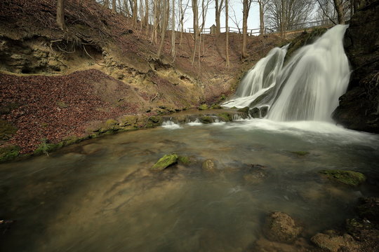 Der Lutter Wasserfall bei Gro&szlig;bartloff in Th&uuml;ringen