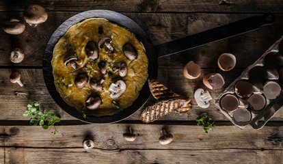Fototapeta na wymiar Omelette with mushrooms