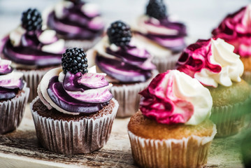 berry cupcakes