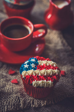 Muffin with American flag