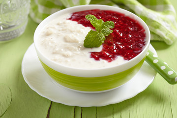 Rice porridge with coconut milk