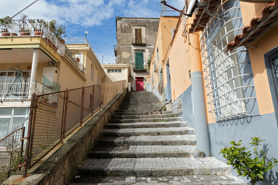 Napoli (Italia) - Quartiere Vomero, calata san Francesco