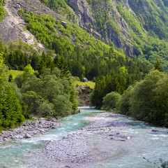 Fototapeta na wymiar Rzeka Socza,Słowenia
