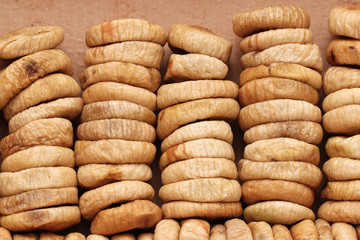 Dry figs towers