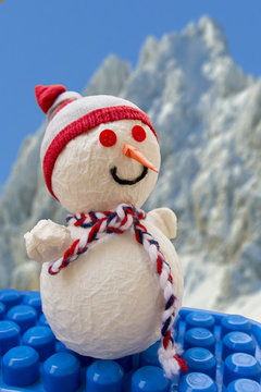 Snowman on blocks toy