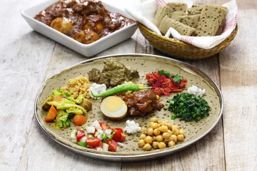 Schilderijen op glas ethiopische keuken, diner op één bord © uckyo