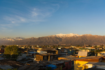 Sector Sur de Santiago de Chile y su Cordillera de los Andes