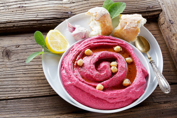beetroot hummus