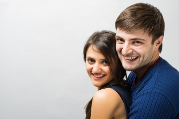 Obraz premium young couple embracing