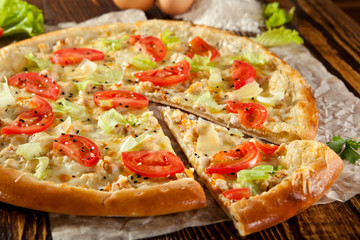 Mozarella and Tomato Pizza