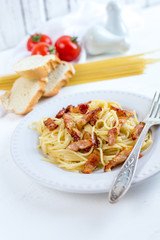 Spaghetti carbonara with a bacon