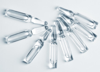 ampoule set with liquid medicine