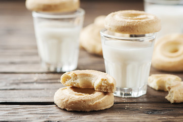 Sweet cookie and milk on the vintage table