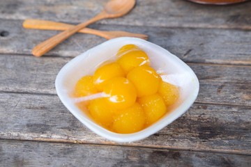 Thai Dessert (Egg yolk drops blended with wheat, a traditional T
