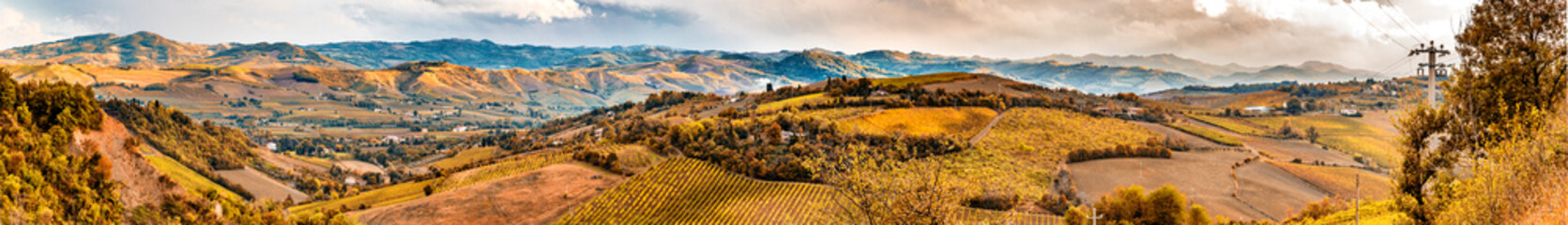 Obraz premium Green rolling hills