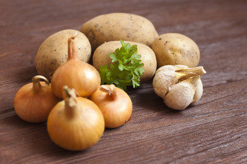 Potatoes, onions, garlic and parsley
