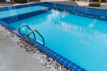 Obraz na płótnie Canvas Hotel blue swimming pool