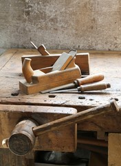 planes and chisels in the Workbench with a wooden grip