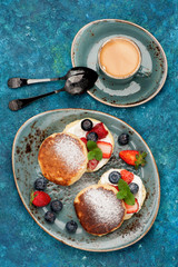 Cottage cheese casserole with berries