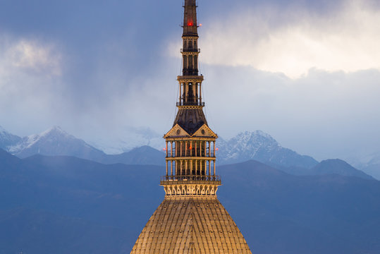 Details of Torino (Turin, Italy) architecture at dusk