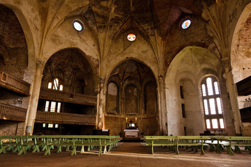 Obraz premium Old Alexander Church under reconstruction