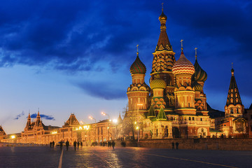 Fototapeta premium St. Basil's Cathedral night view