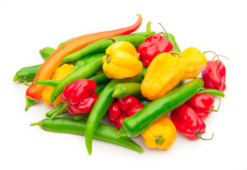 peperoncini verdi piccanti con habanero rossi e gialli