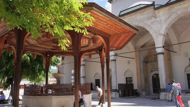 Sarajevo mosque Gazi Husref Beg courtyard 1