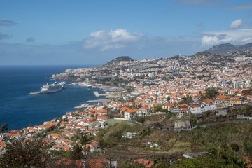 Naklejka na ściany i meble traumhafte Ausblicke auf die Hauptstadt Madeiras, Funchal