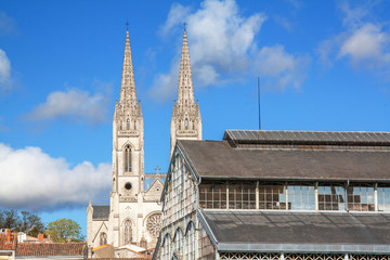 Niort. L'église saint André et les halles. Deux Sèvres, Poitou Charentes 